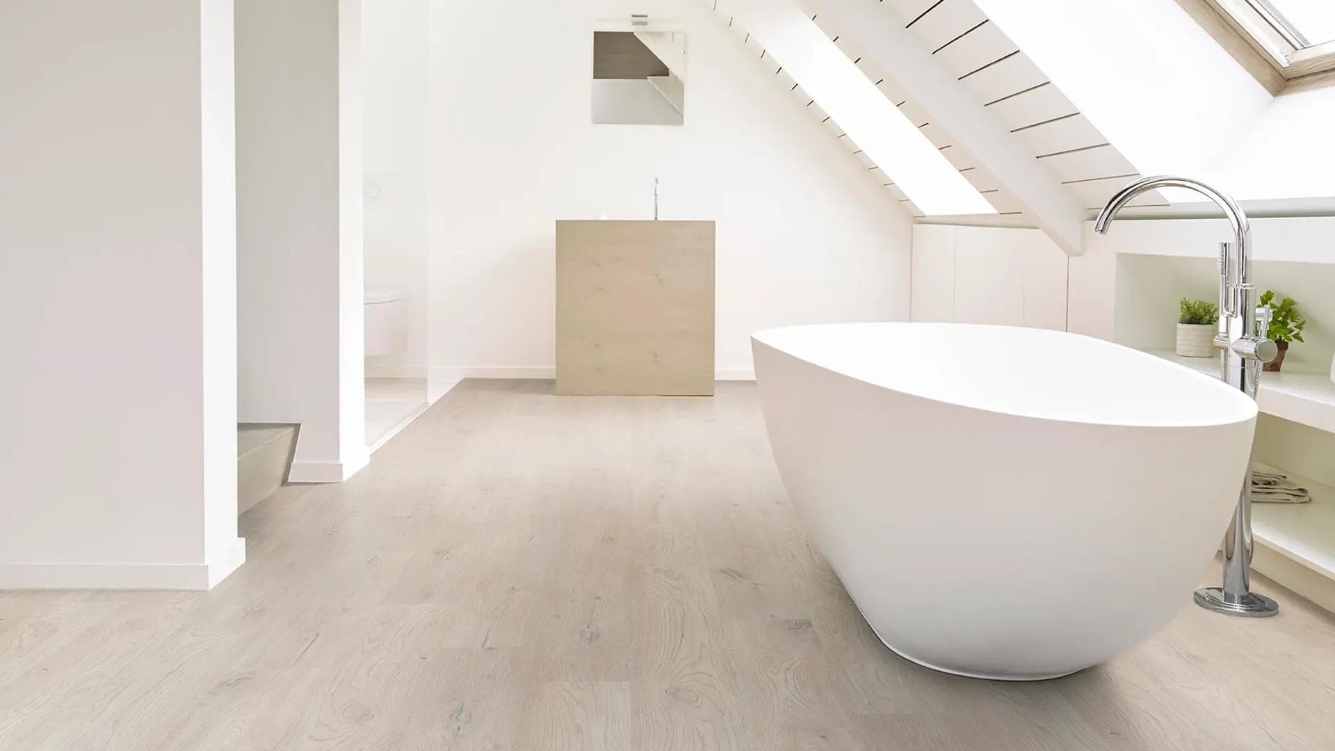 Desert 50 LVP 805-amb.webp